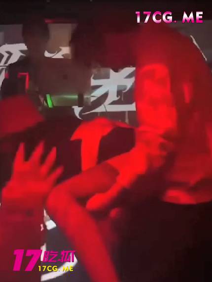 酒吧2.jpg 酒吧2.jpg