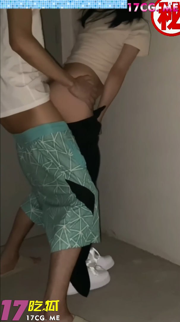 82315-2.jpg 82315-2.jpg