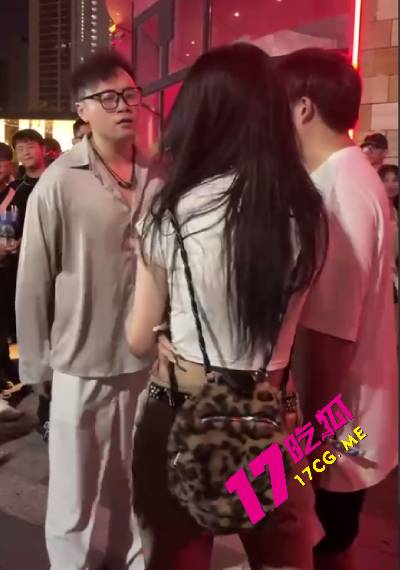 演唱会1.jpg 演唱会1.jpg